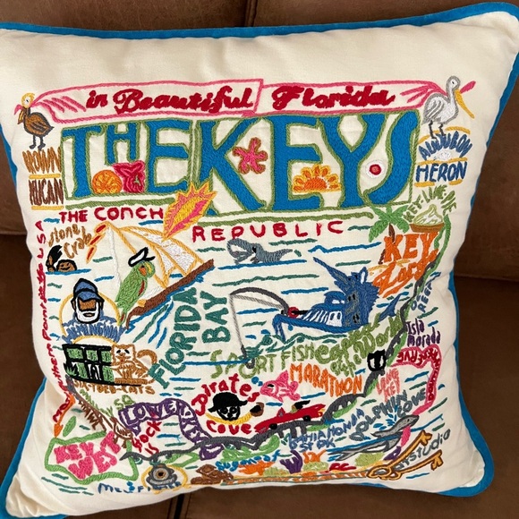 Catstudio Florida keys Hand-Embroidered Pillow - Picture 3 of 7